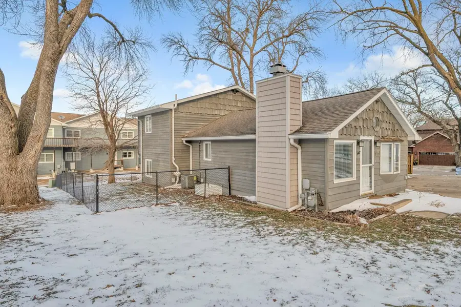 4 23rd St, Spirit Lake, IA 51360 - Image #2