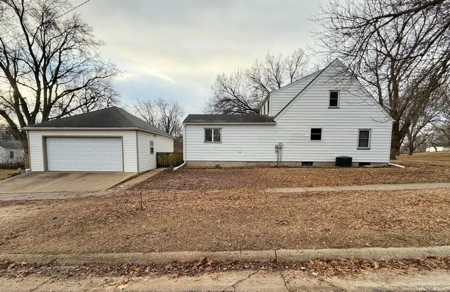 1002 Call Street, Emmetsburg, IA 50536 - #2