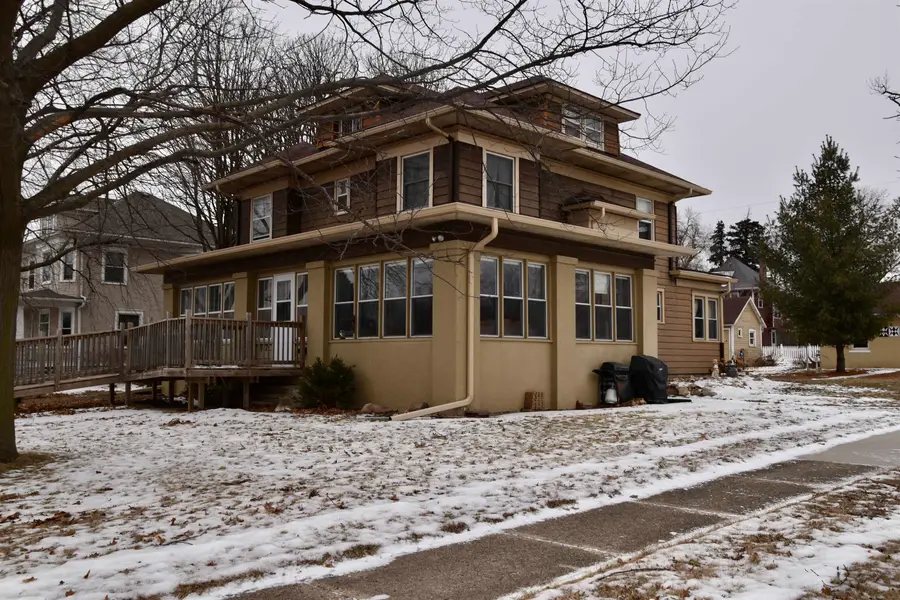 622 7th St, Sibley, IA 51249 - #3