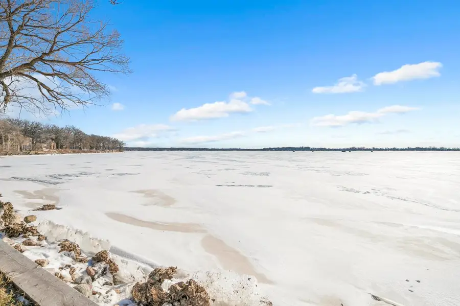 2209 Lakeshore Drive, Wahpeton, IA 51351 - #2