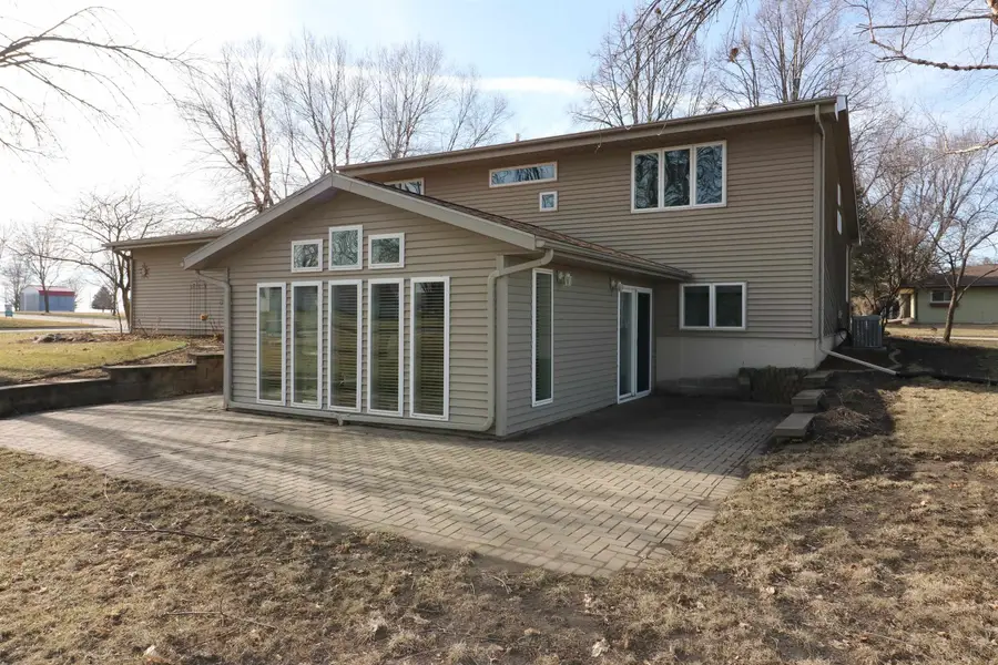 1214 11th Avenue Se, Spencer, IA 51301 - #2