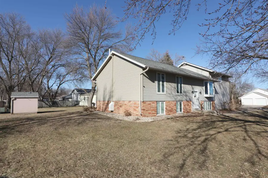 1223 11th Avenue W, Spencer, IA 51301 - #3