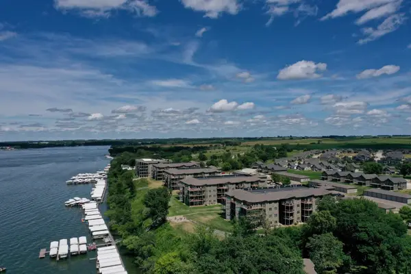 455 240th Avenue #307, Arnolds Park, IA 51331