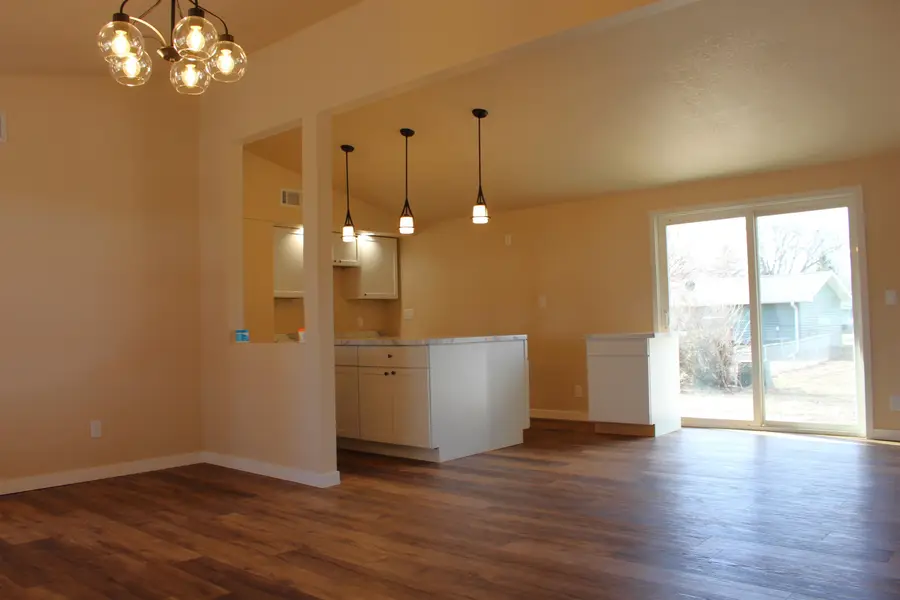 811 1st Avenue Sw, Spencer, IA 51301 - #3