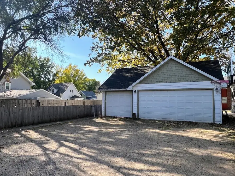 523 4th Avenue W, Spencer, IA 51301 - #2