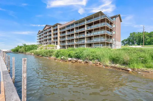 570 Linden Drive #104, Arnolds Park, IA 51331