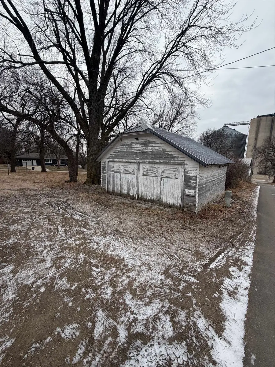 106 Avenue A E, Lake Park, IA 51347 - #3