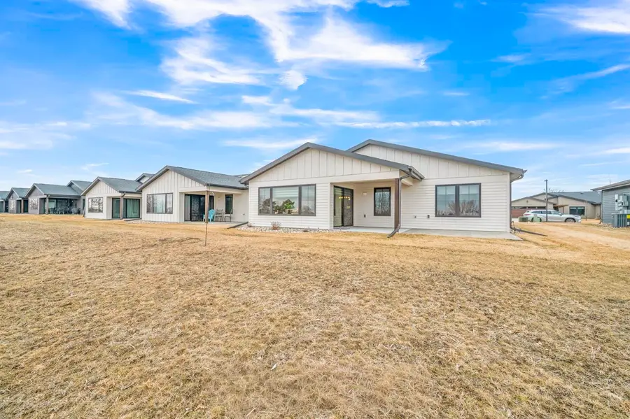 3924 Dorothy's Lane, Spirit Lake, IA 51360 - #2