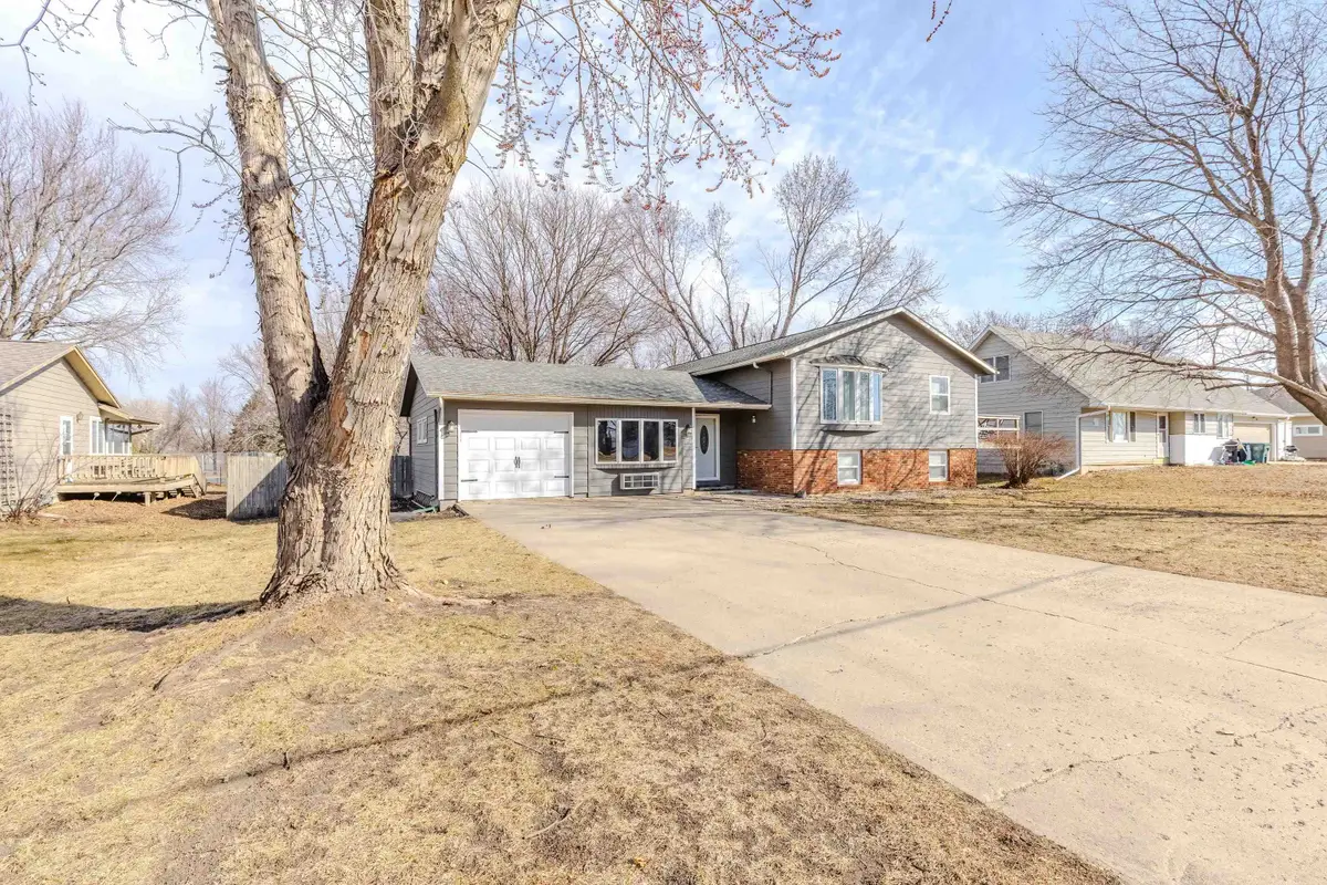 332 E 3rd Street, Ashton, IA 51232 - #1