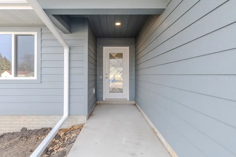 306 W 1st Street, Lake Park, IA 51347 - #2