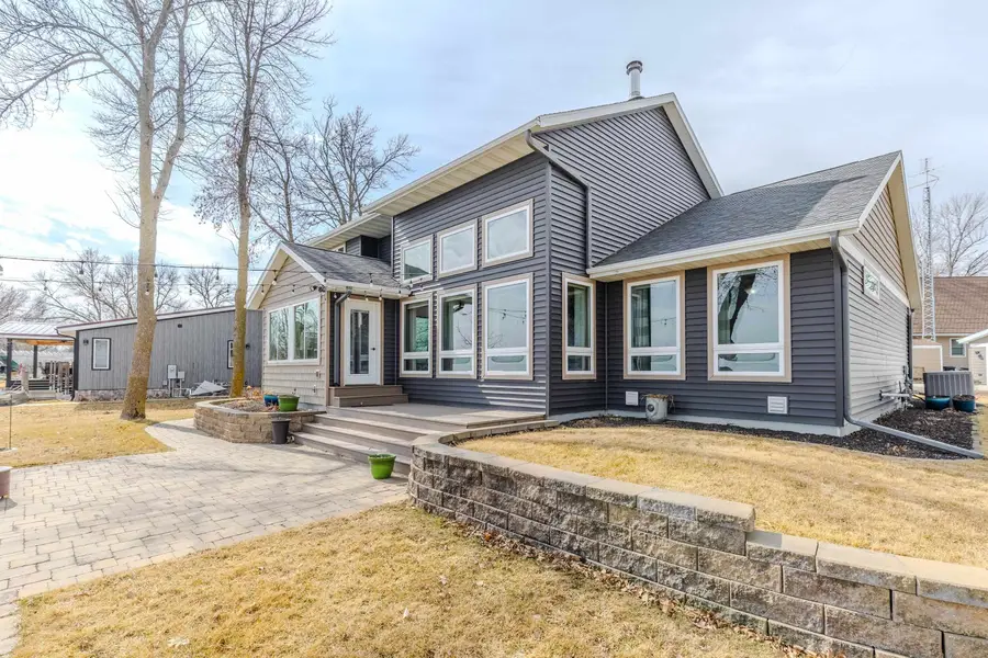 194 Country Club Dr, Lake Park, IA 51347 - #3