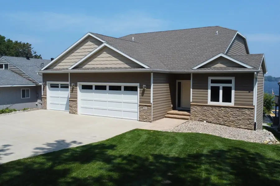 3012 Lakeview Street, Wahpeton, IA 51351 - #2