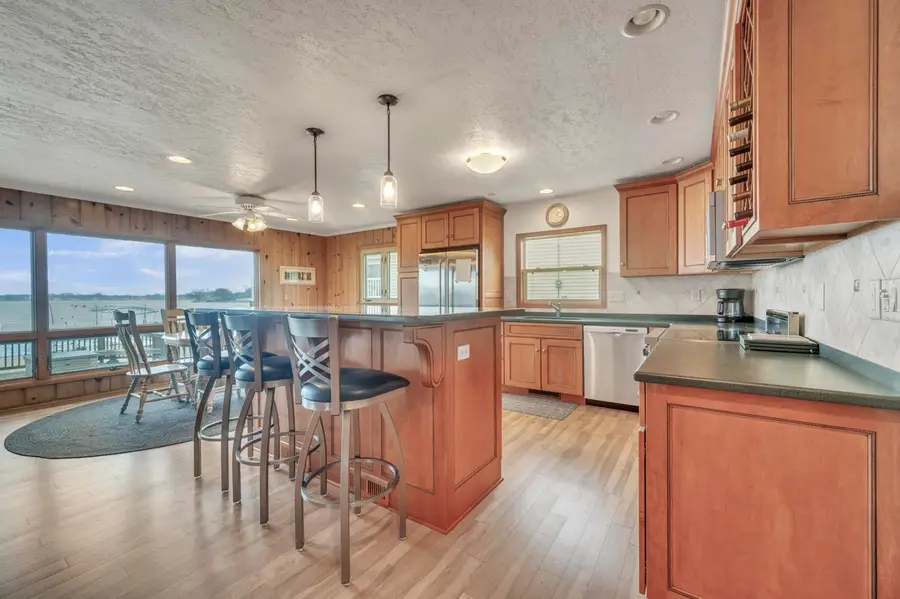 2714 Breezy Heights Drive, Wahpeton, IA 51351 - #2