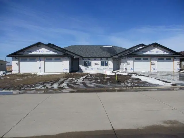 101 Nolan Drive #East, Emmetsburg, IA 50536 - #2