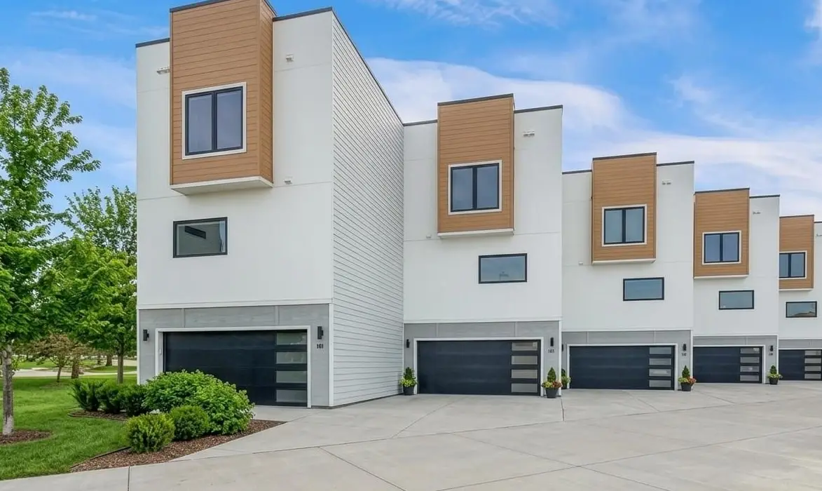 244 Highway 71 S #D18, Arnolds Park, IA 51331 - #1