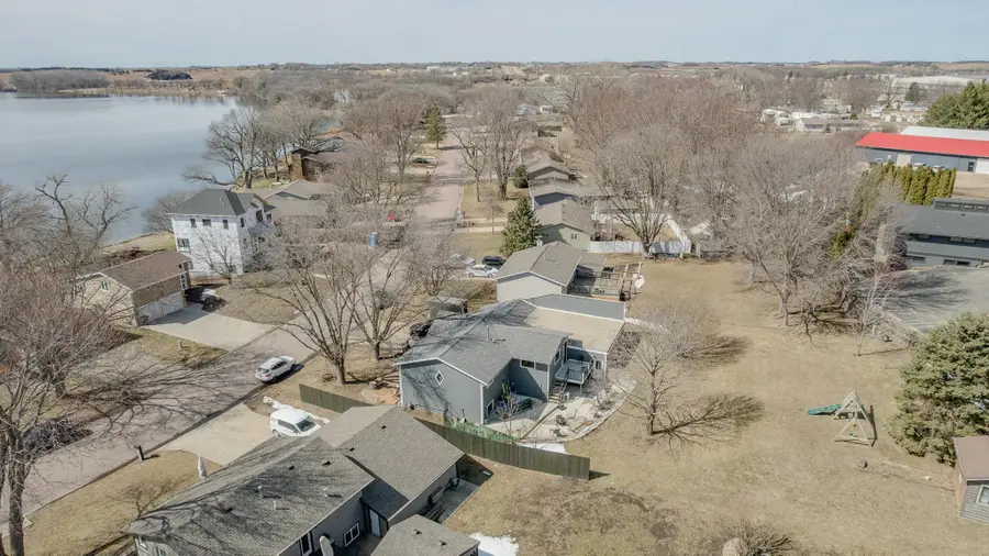 2731 Center Lake Dr, Spirit Lake, IA 51360 - #2