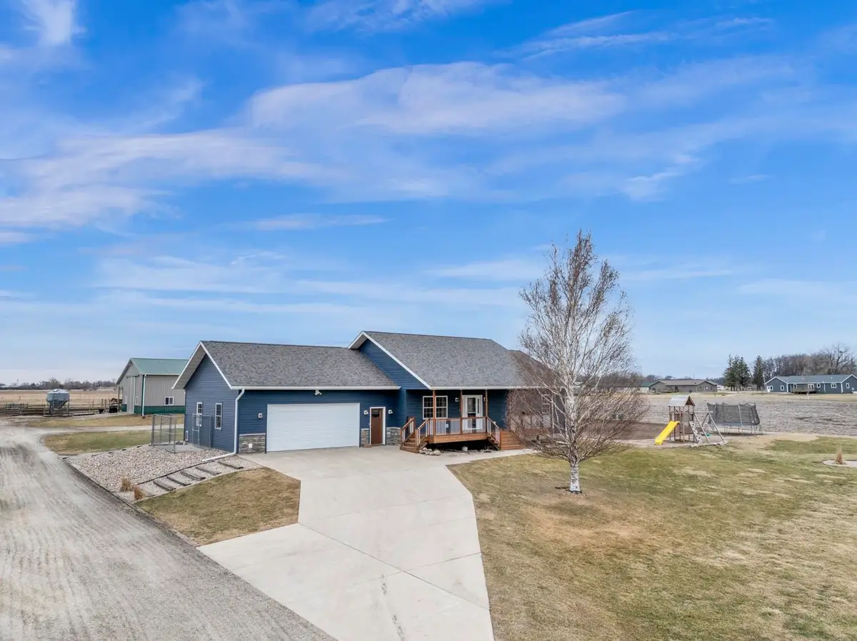 4670 360th Street, Emmetsburg, IA 50536 - #1