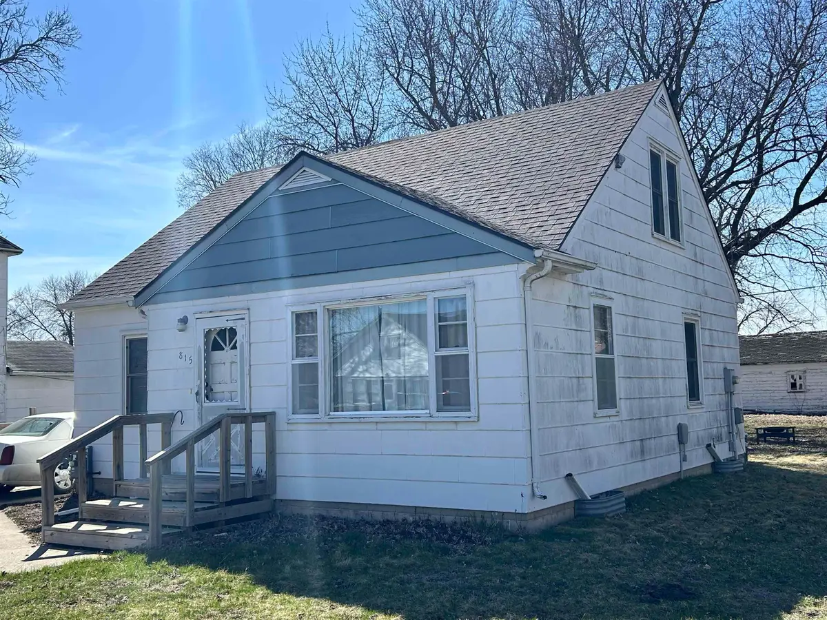 815 N 10th Street, Estherville, IA 51334 - #1