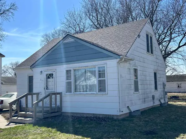 815 N 10th Street, Estherville, IA 51334