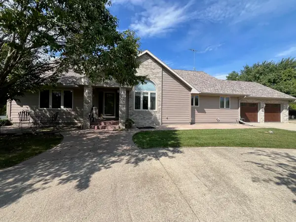 1817 10th Avenue E, Spencer, IA 51301