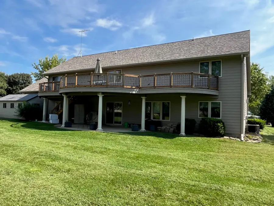 1817 10th Avenue E, Spencer, IA 51301 - #2