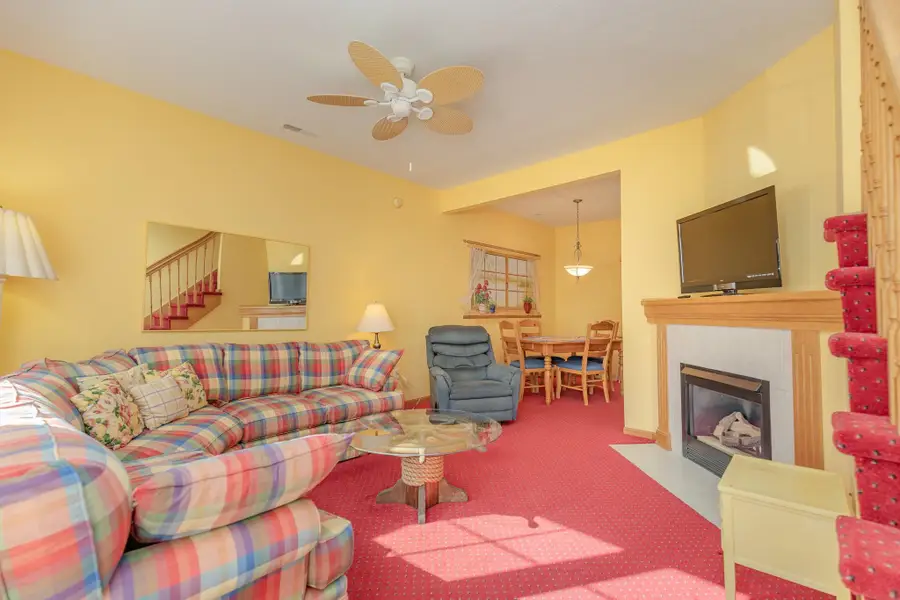 1207 Eloise Street #4, Okoboji, IA 51351 - #3