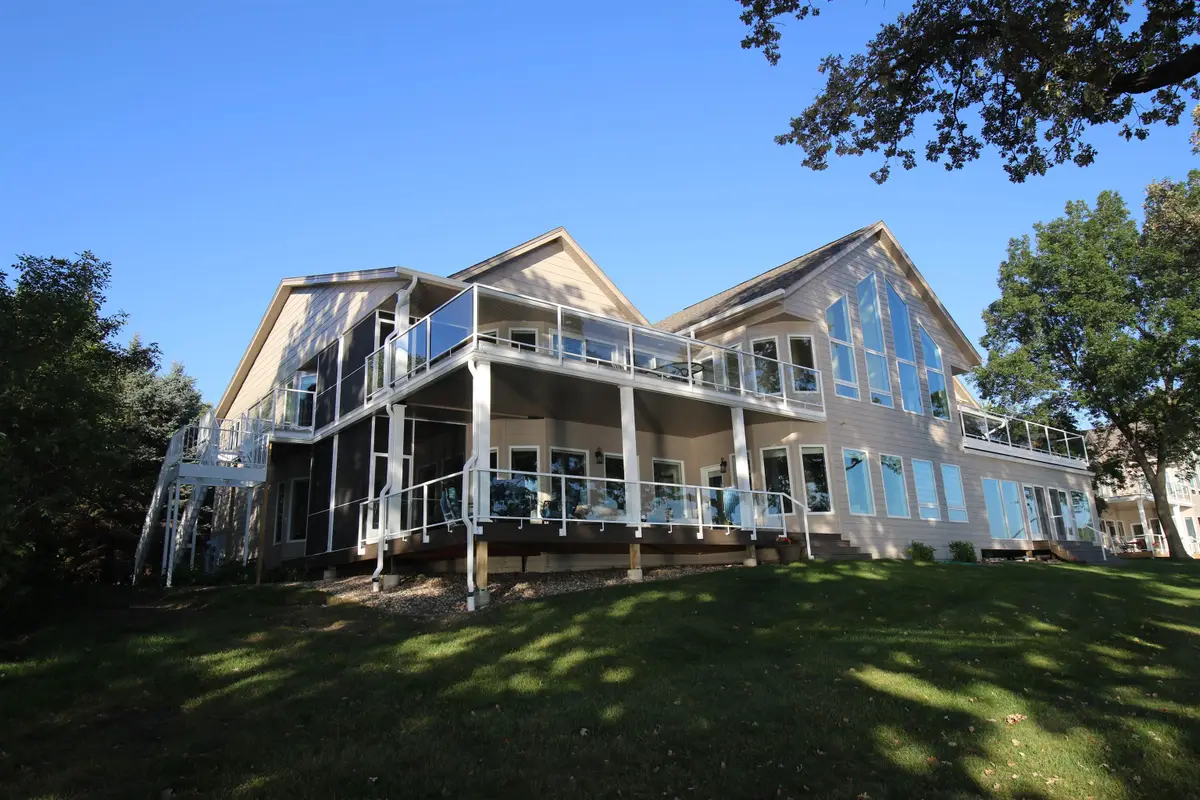 17202 Ross Rd #4S, Spirit Lake, IA 51360 - #1