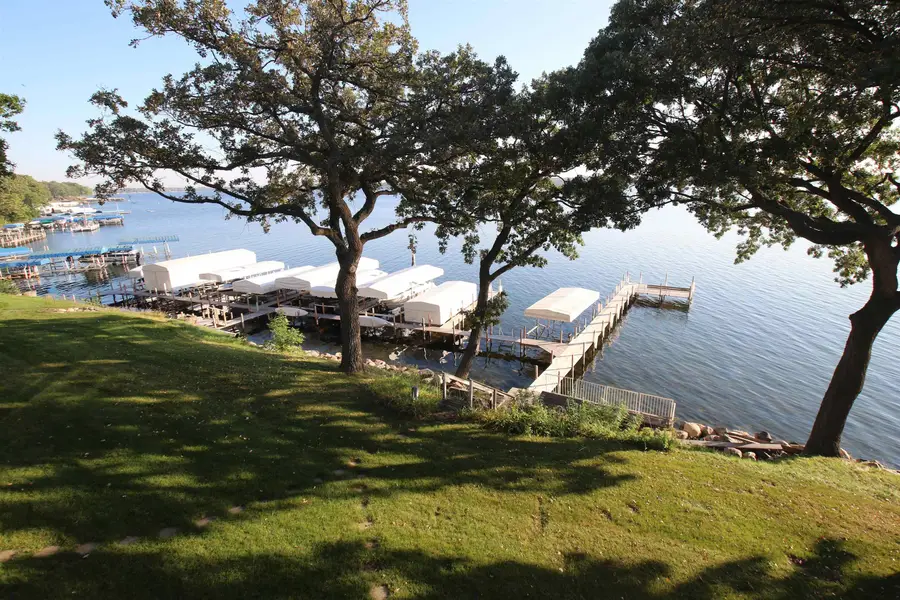 17202 Ross Rd #4S, Spirit Lake, IA 51360 - #3