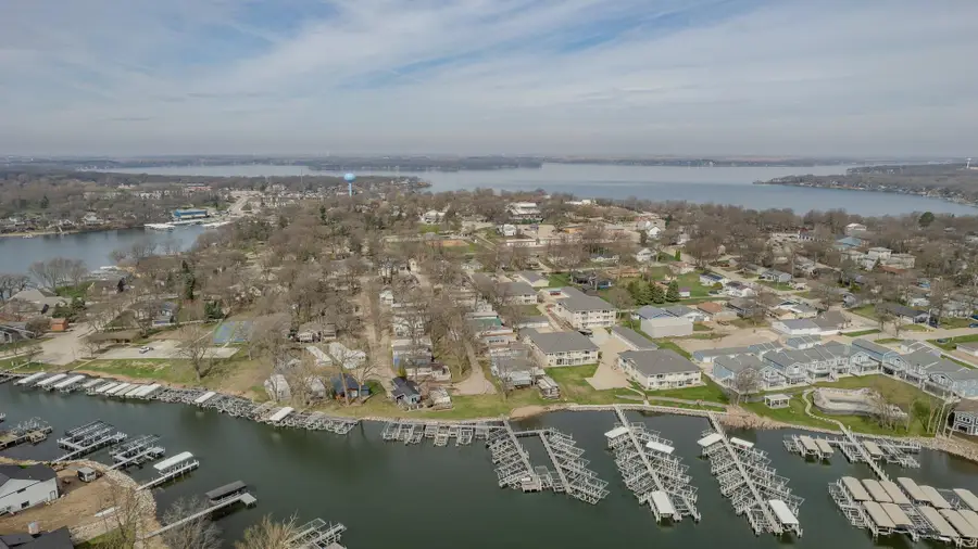 92 Rohr St. #5, Arnolds Park, IA 51351 - #2