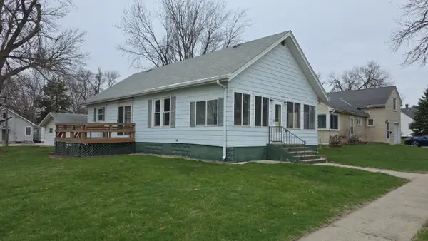 161 S 2nd Avenue W, Hartley, IA 51346
