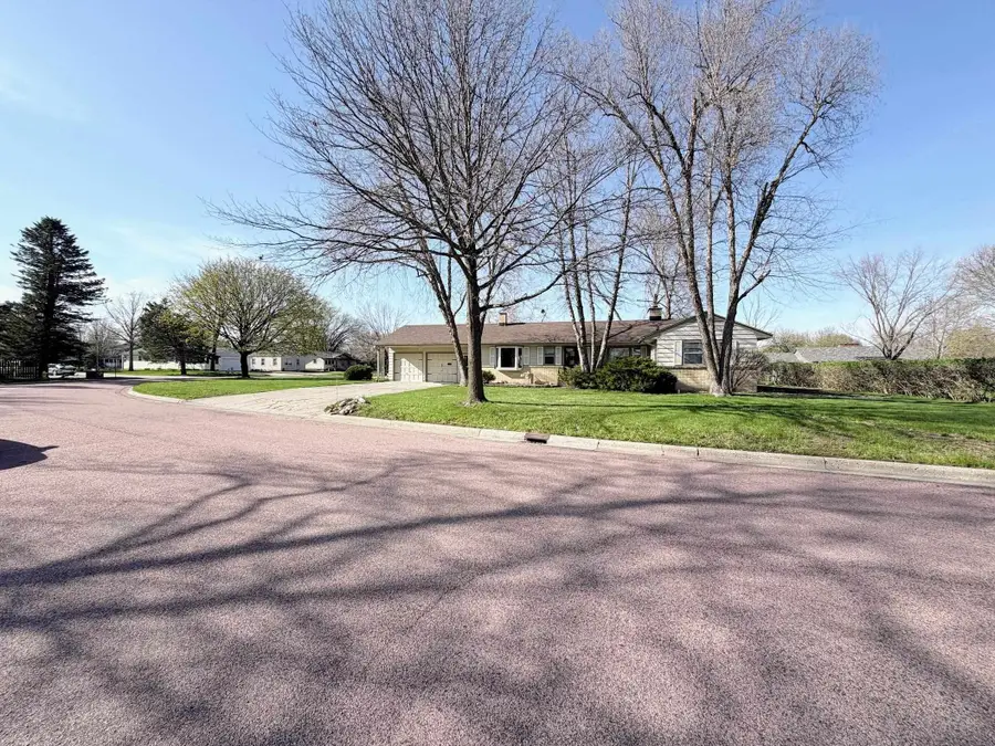 1111 Breezy Meadow Lane, Spencer, IA 51301 - #2