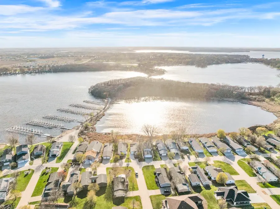 1001 Sunshine Run, Arnolds Park, IA 51331 - #3