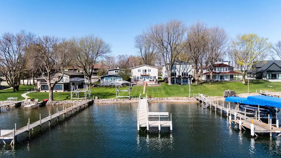 2818 Breezy Heights Dr, Milford, IA 51351 - #2