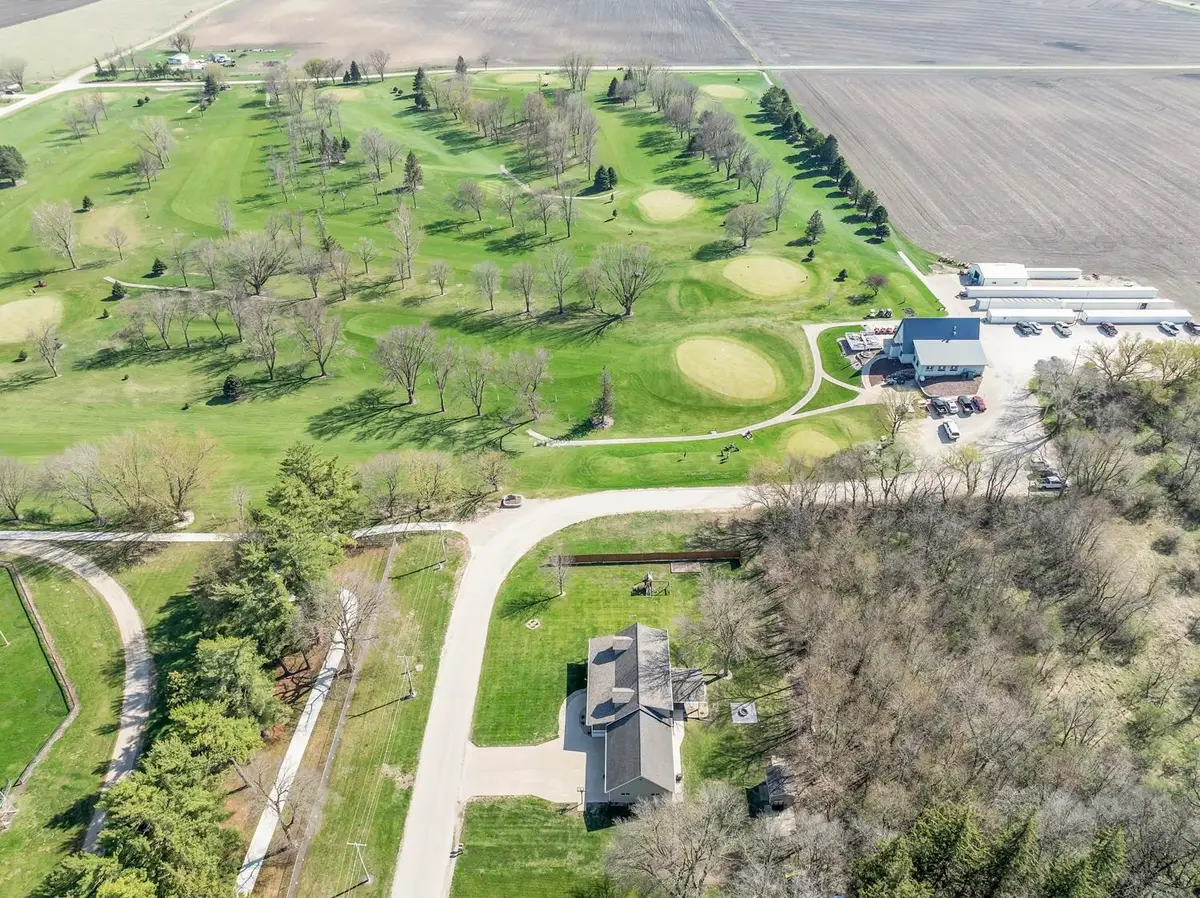 609 S Cedar Avenue, Graettinger, IA 51342 - #1