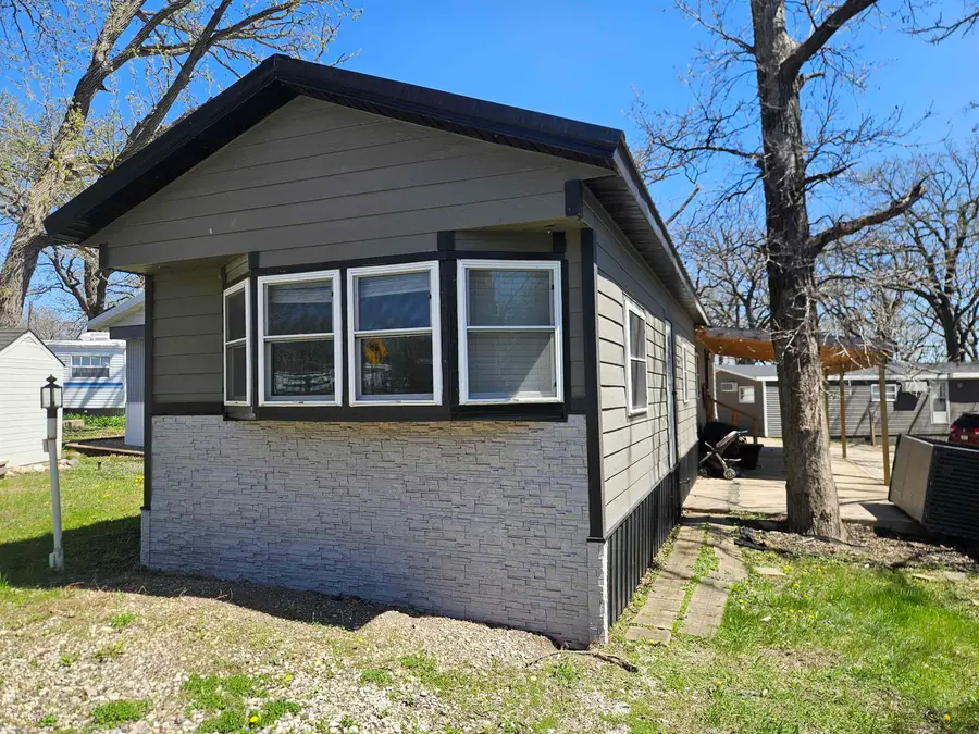 1001 Lake Shore Drive #1E, Okoboji, IA 51355 - #3