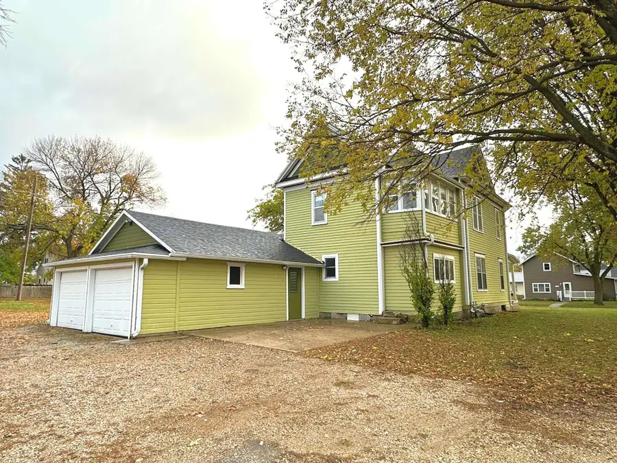 2207 16th Street, Emmetsburg, IA 50536 - #2