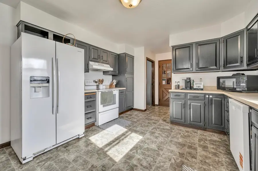 410 Q Avenue, Milford, IA 51351 - #3