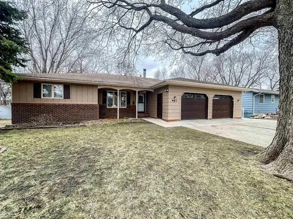467 Rohr Street, Arnolds Park, IA 51331