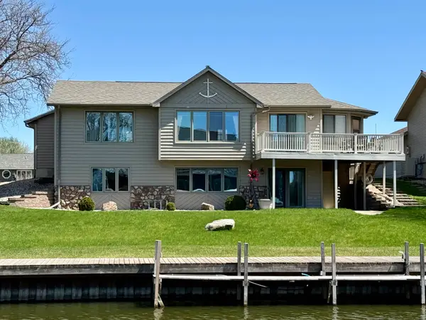 15633 Harbor Drive, Spirit Lake, IA 51360