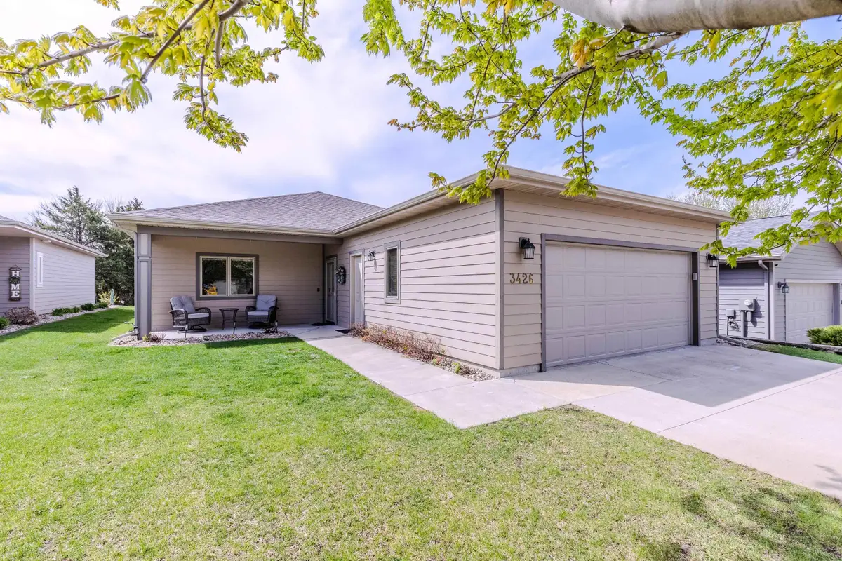 3426 Golf Villa Dr, Milford, IA 51351 - #1
