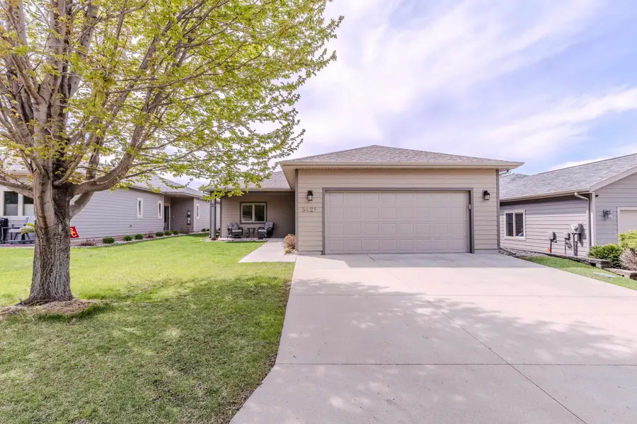 3426 Golf Villa Dr, Milford, IA 51351 - #2