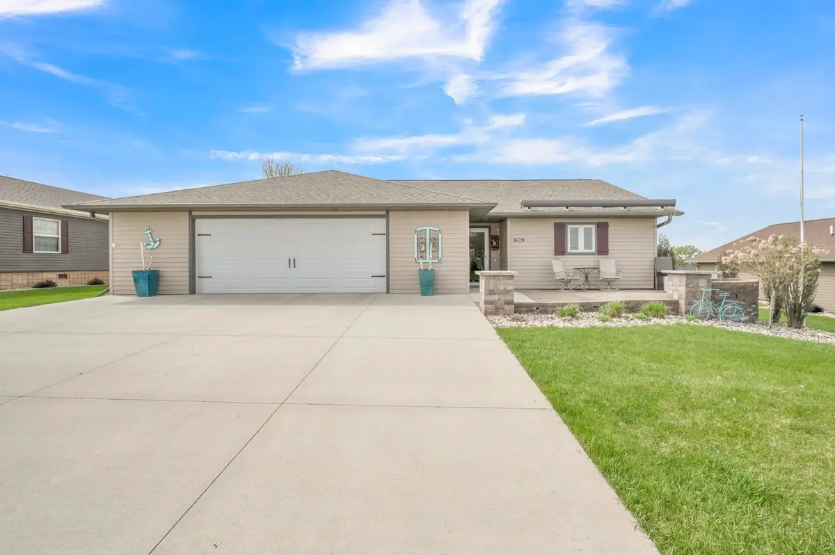 609 Blue Heron Road, Arnolds Park, IA 51331 - #1