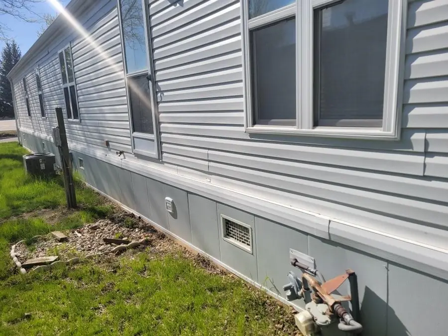 806 28th Street #44, Milford, IA 51351 - #3