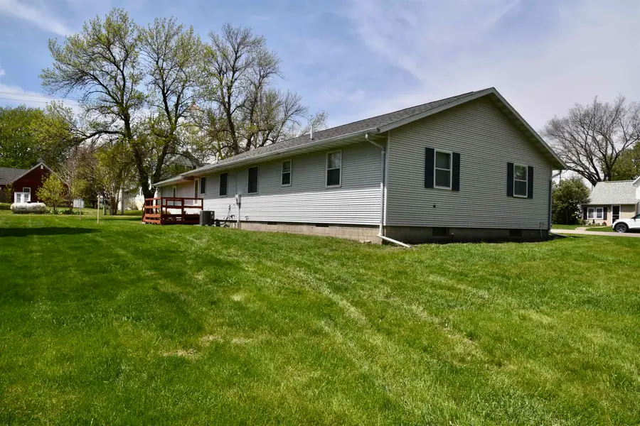 666 3rd St, Ocheyedan, IA 51354 - #3