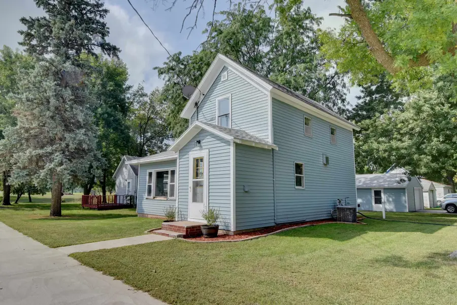 501 South Wilson Avenue, Graettinger, IA 51342 - #2