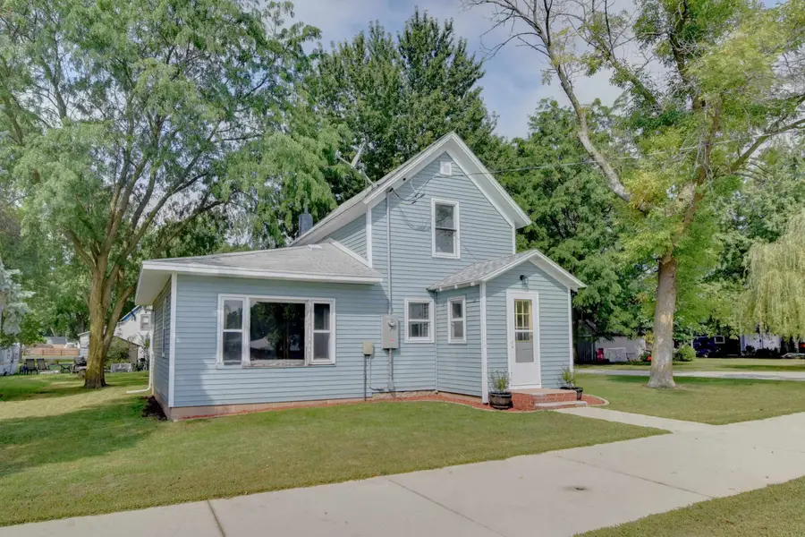 501 South Wilson Avenue, Graettinger, IA 51342 - #3