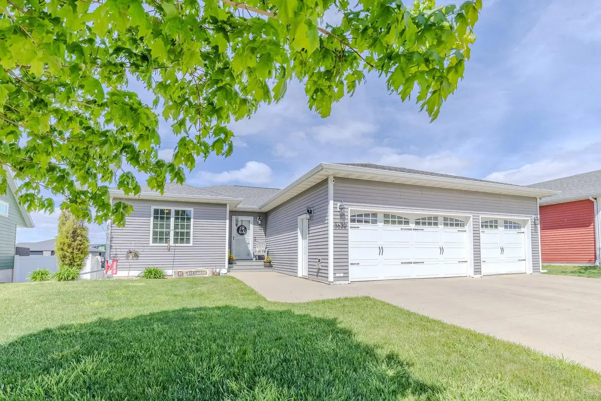 3622 Keokuk Ave, Spirit Lake, IA 51360 - #1