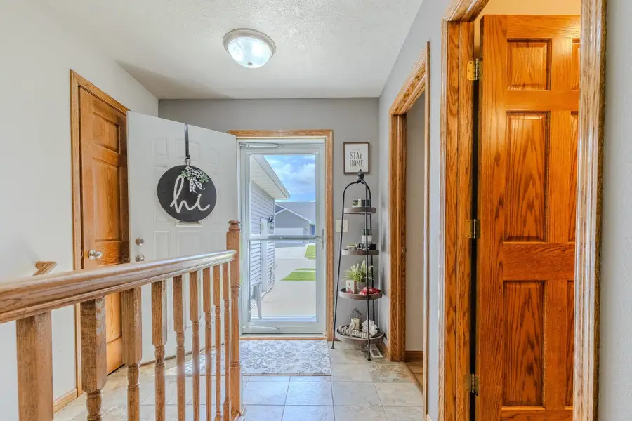 3622 Keokuk Ave, Spirit Lake, IA 51360 - #3