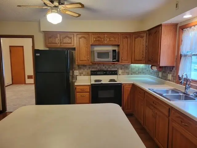 1205 L Avenue, Milford, IA 51351 - #2