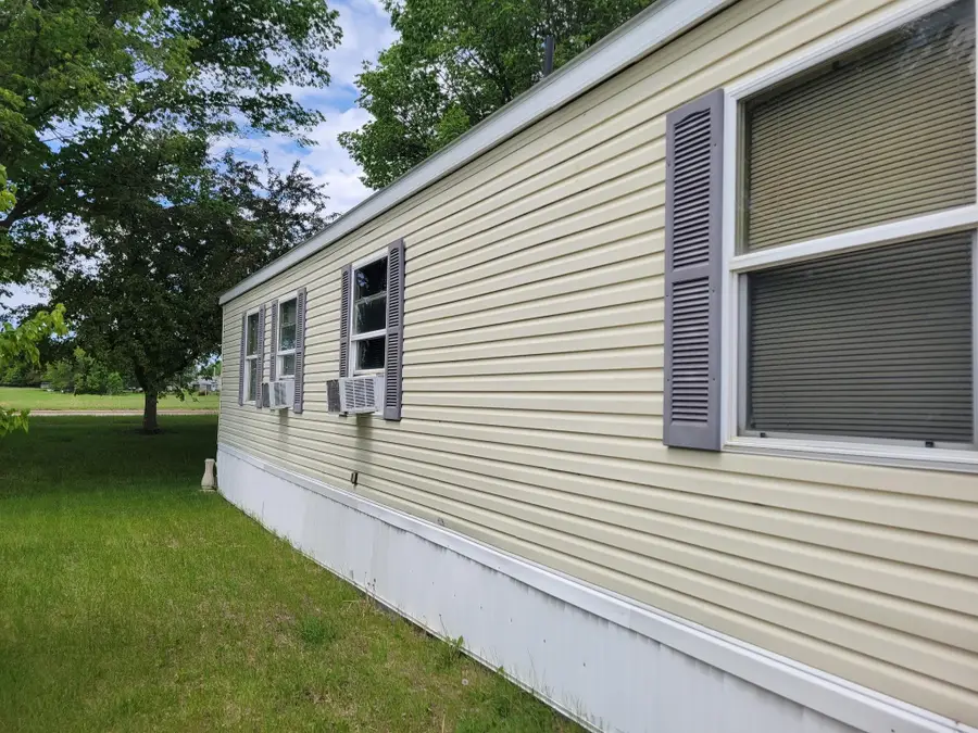 1502 Memphis Avenue #32, Spirit Lake, IA 51360 - #2
